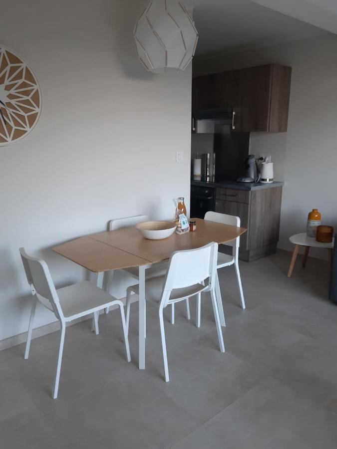 T2 Calme Avec Vue Mer Et Borne De Recharge Sur Demande Bastia  Luaran gambar