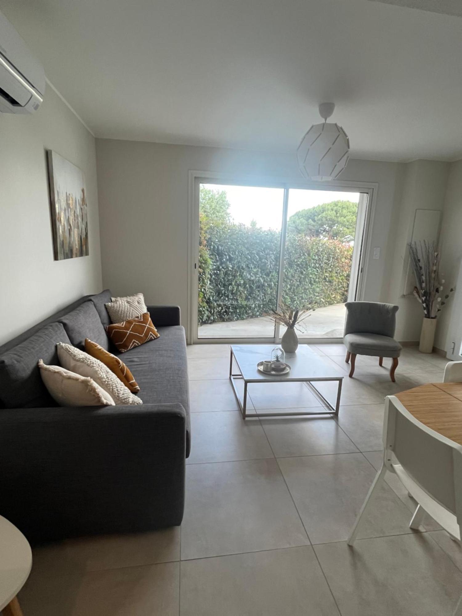 T2 Calme Avec Vue Mer Et Borne De Recharge Sur Demande Bastia  Luaran gambar
